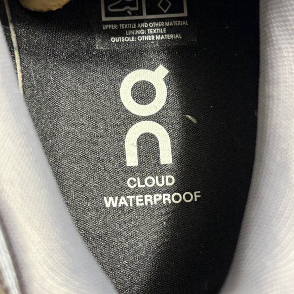 On Cloud Waterproof Shoes 7.5 Lavender Grey Running Sneakers Swiss Design - Picture 9 of 14